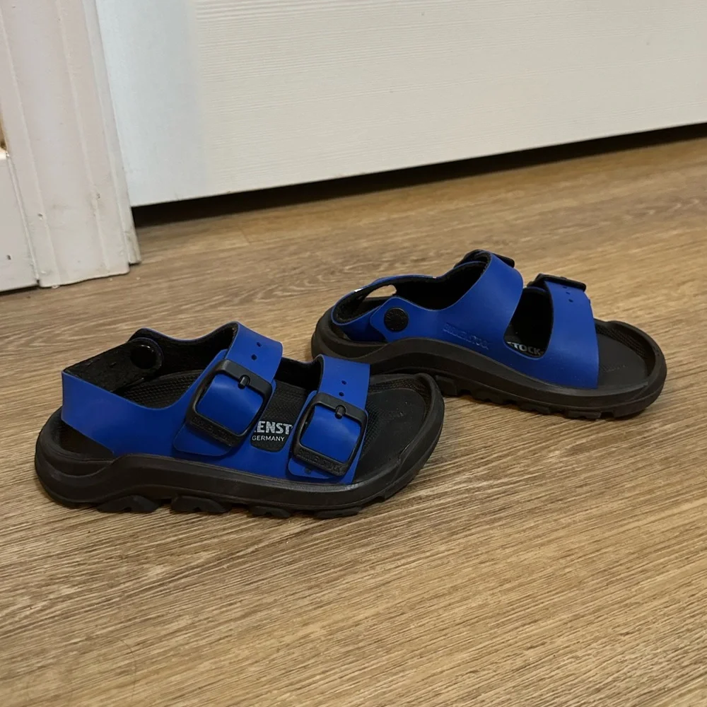 Birkenstock Arizona Kids EVA Blue Sandals with Adjustable Straps Size 27